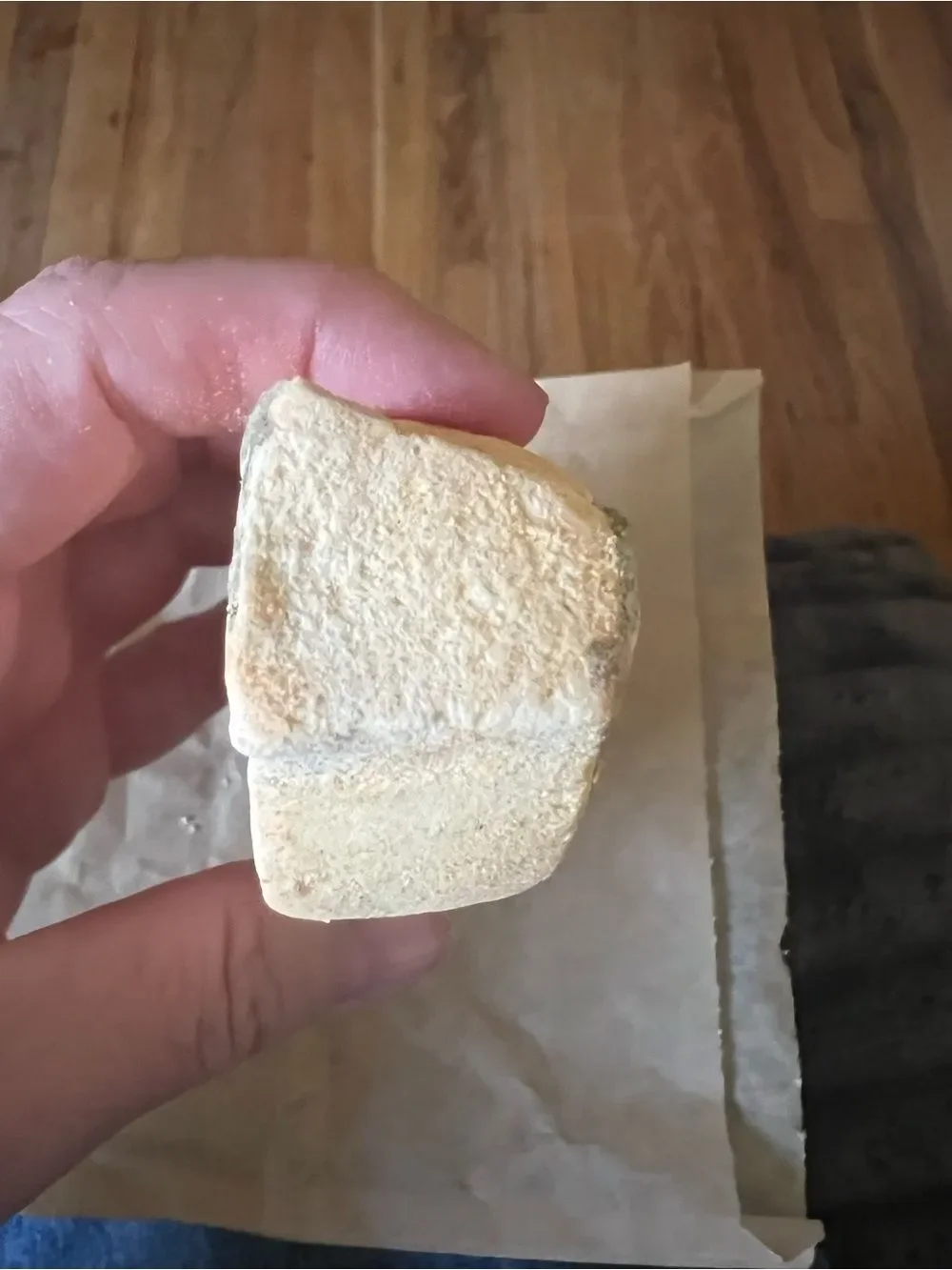 Lush MILKY REUSEABLE BUBBLE BAR